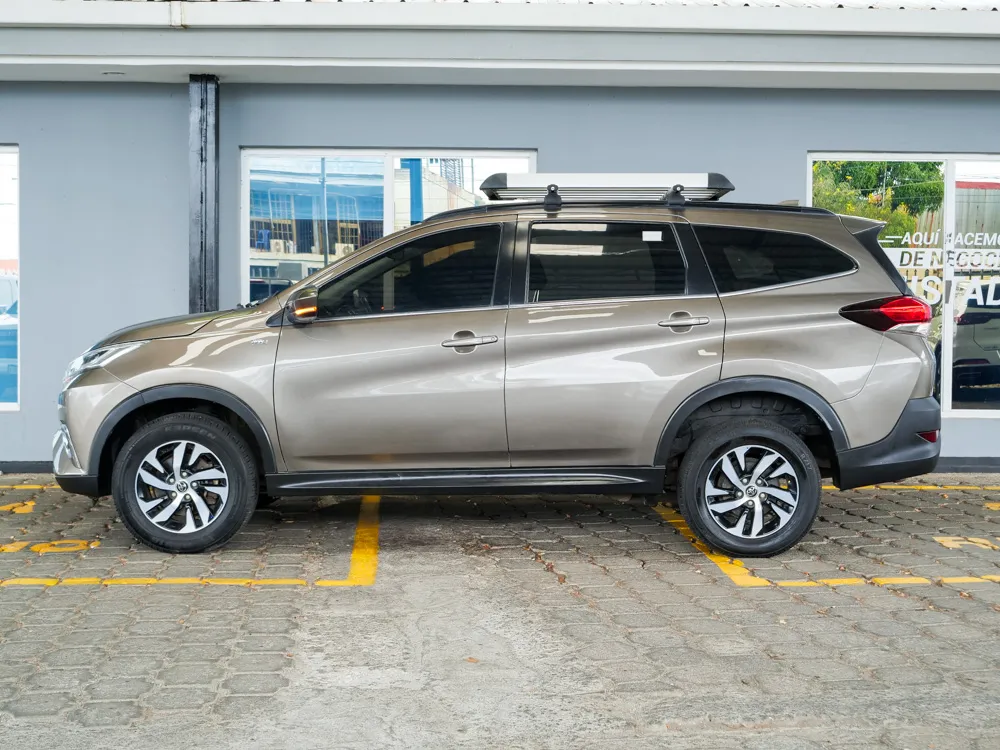 TOYOTA RUSH 4X2 3