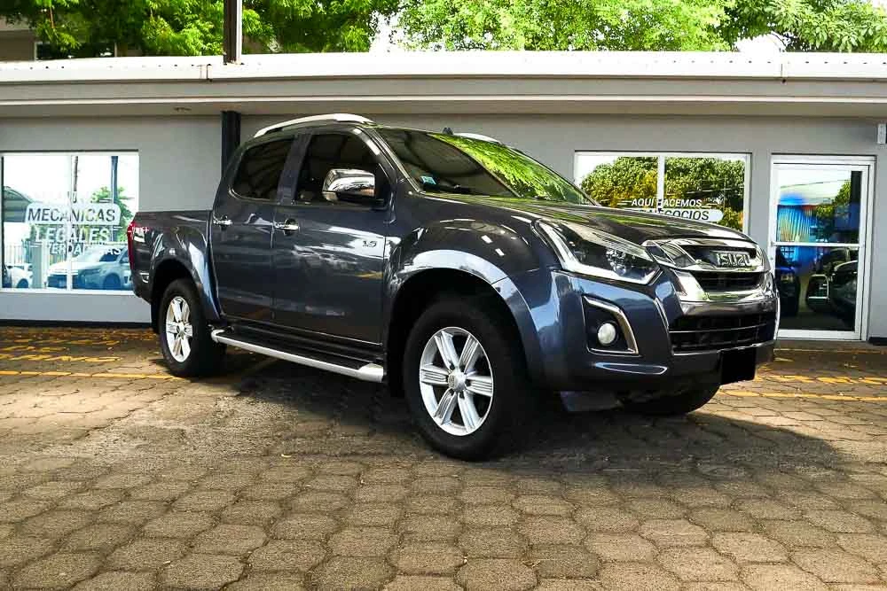 ISUZU-D MAX
