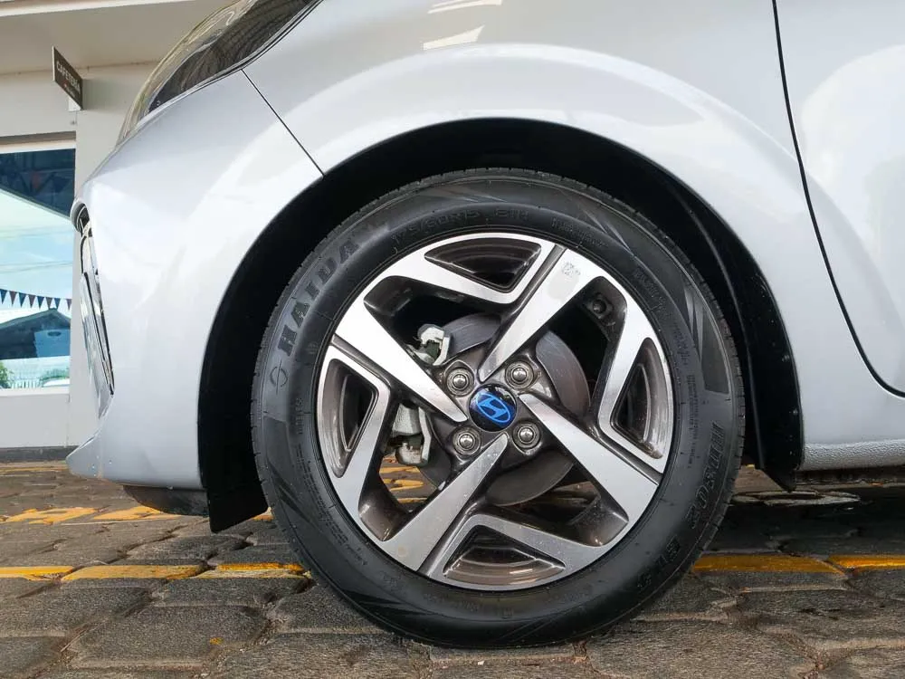 Hyundai-GRAND I10 4