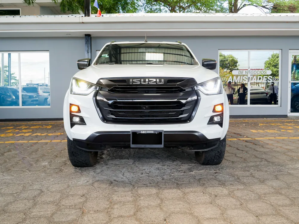 ISUZU D-MAX ULTIMATE 8