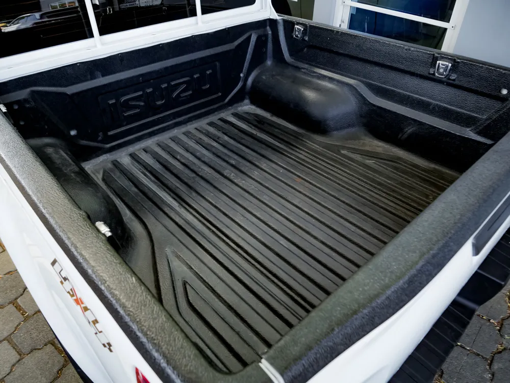 Isuzu-D-MAX POWER DC 3