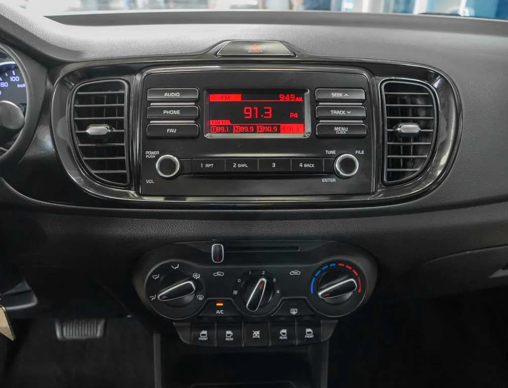 KIA SOLUTO 3