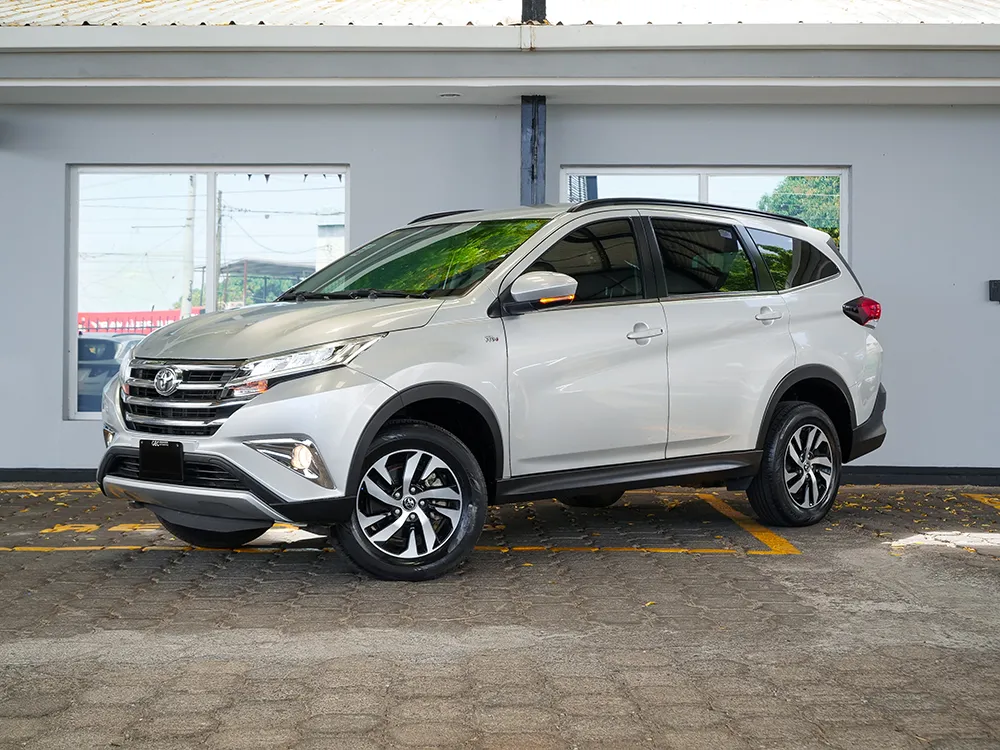 Toyota-Rush 1