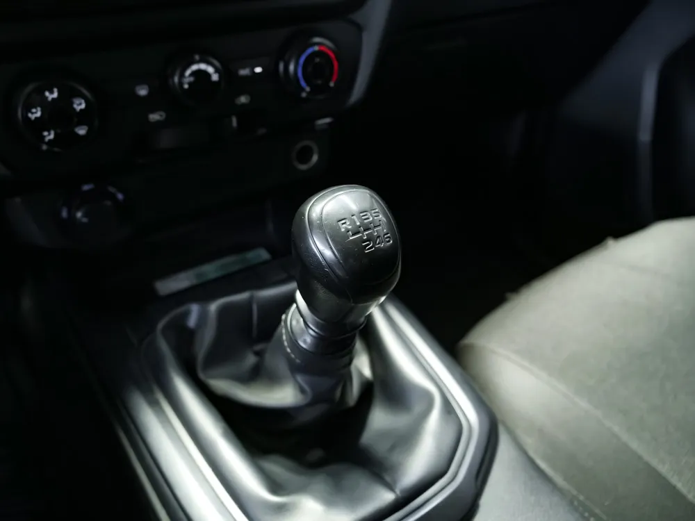 Isuzu-D-MAX POWER DC 4