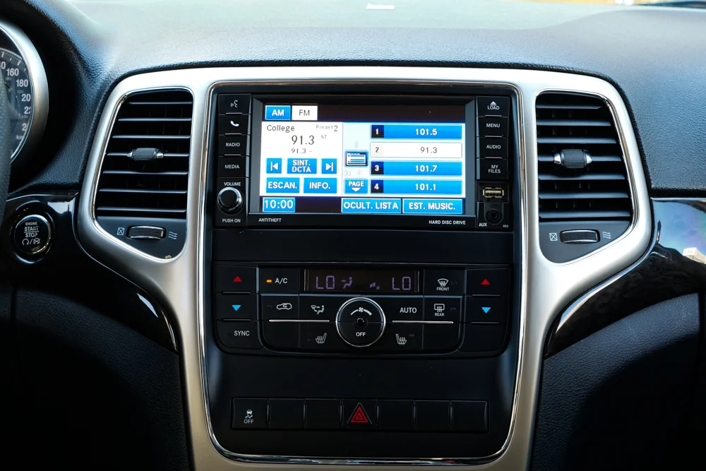 Jeep-GRAND CHEROKEE LAREDO 4