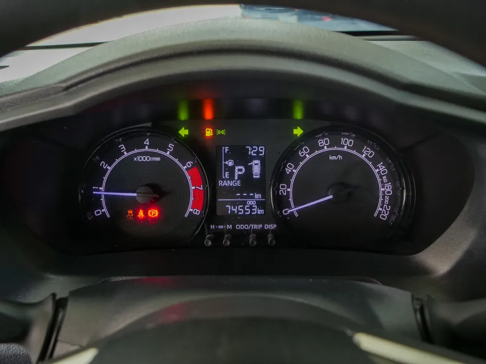 TOYOTA YARIS 4