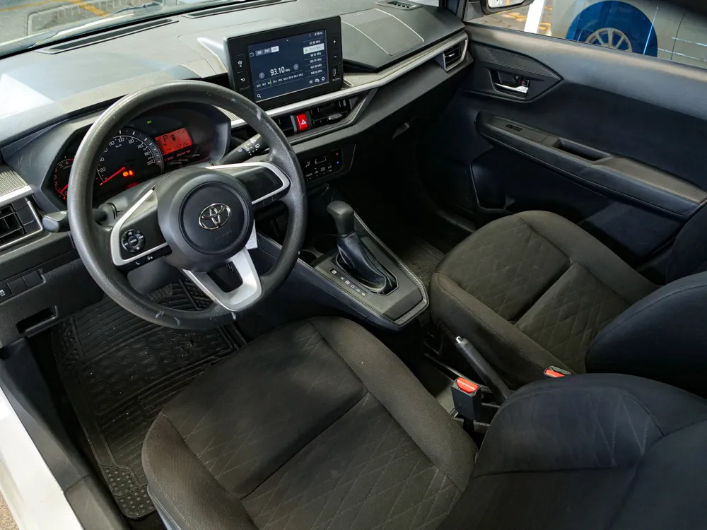 TOYOTA AGYA 6