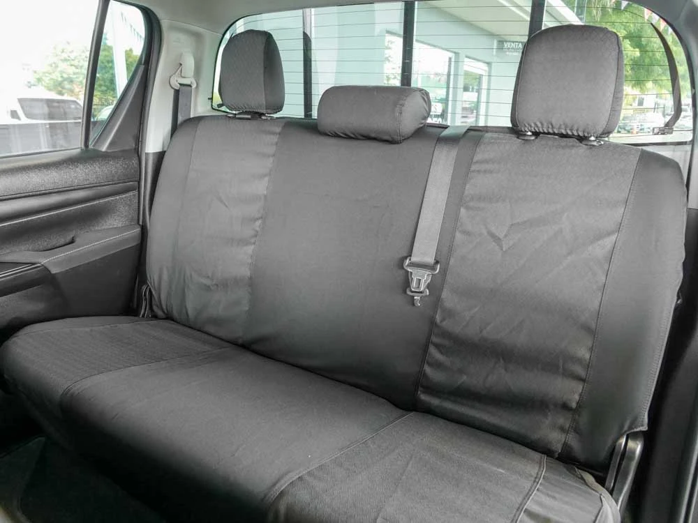 TOYOTA HILUX 3