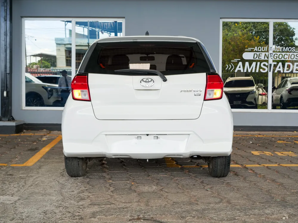 TOYOTA AGYA 9