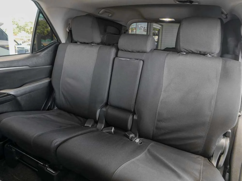 Toyota-FORTUNER 4
