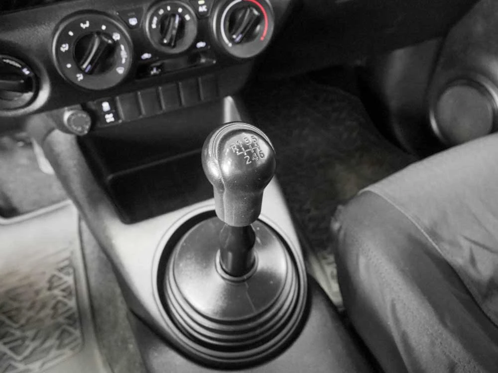 TOYOTA HILUX 4