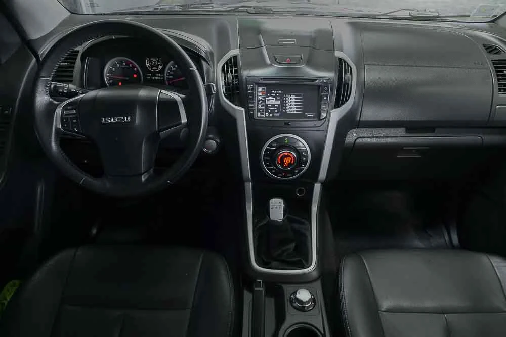 ISUZU-D MAX
