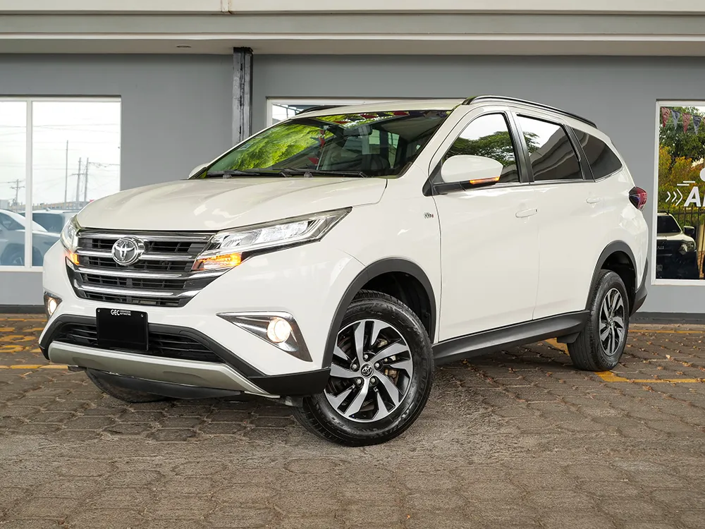 TOYOTA RUSH 1