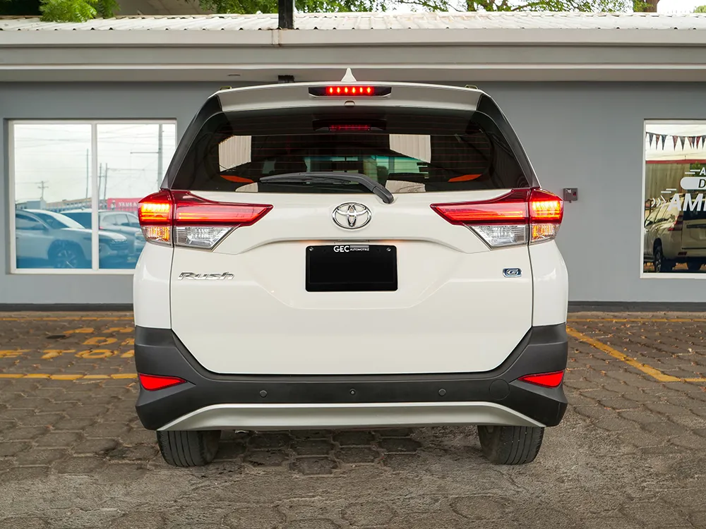 TOYOTA RUSH 6