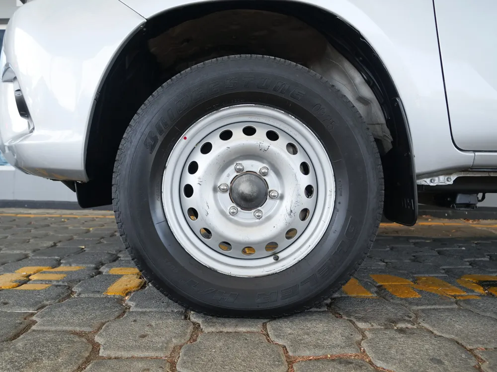 TOYOTA HILUX 10