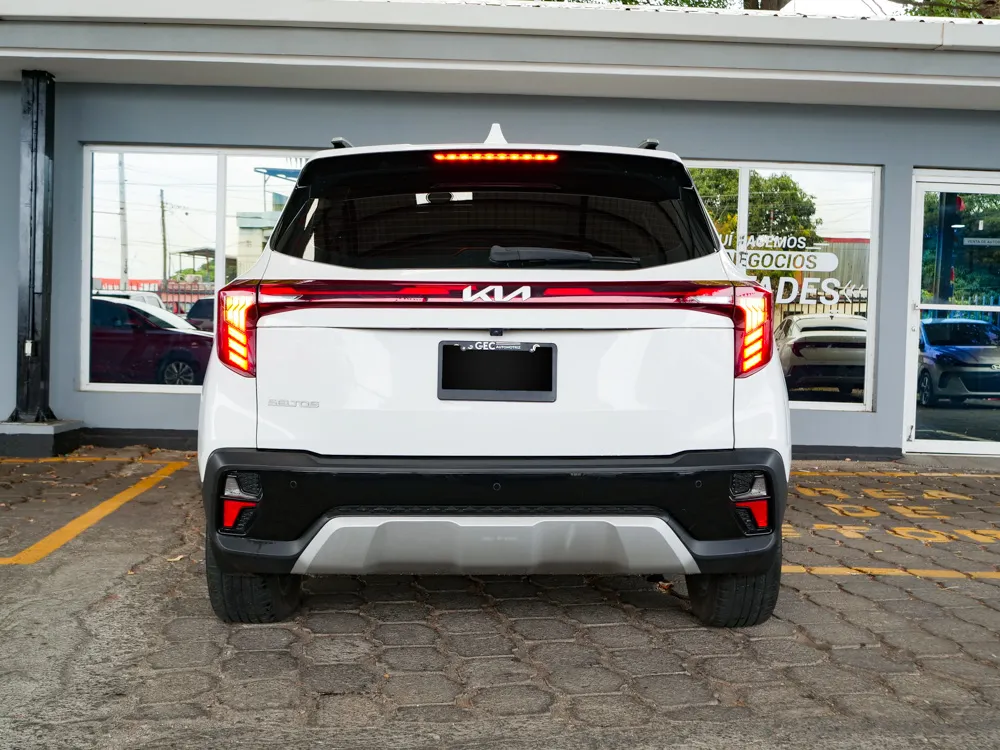KIA SELTOS 8