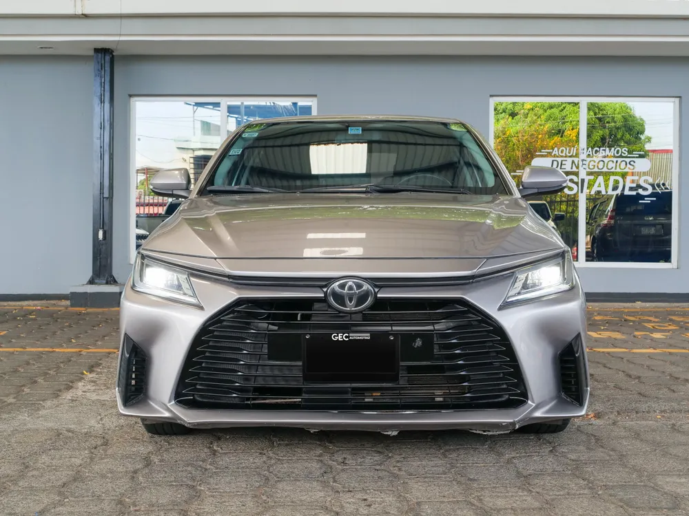 TOYOTA YARIS 11